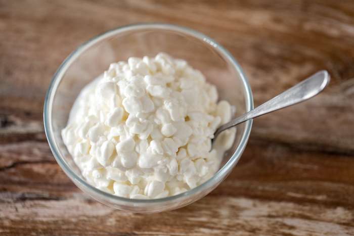 Рецепт творога из кислого молока в домашних условиях — готовый продукт 1