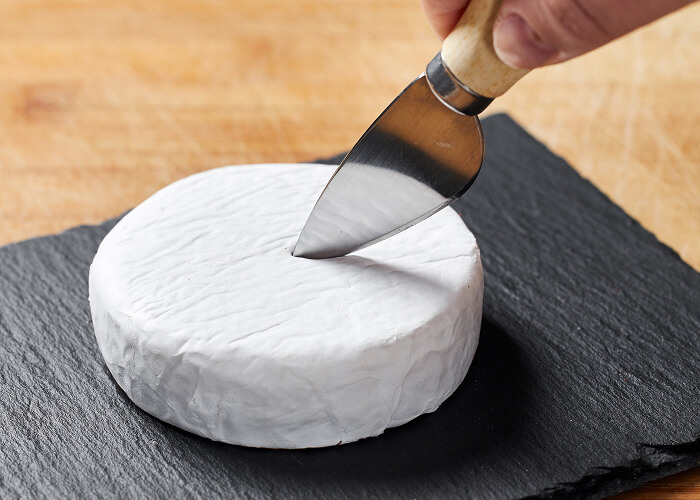 Рецепт сыра из молока, яиц и сметаны в домашних условиях