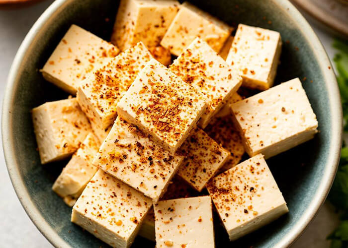 Как есть сыр тофу, из чего его делают и чем он полезен